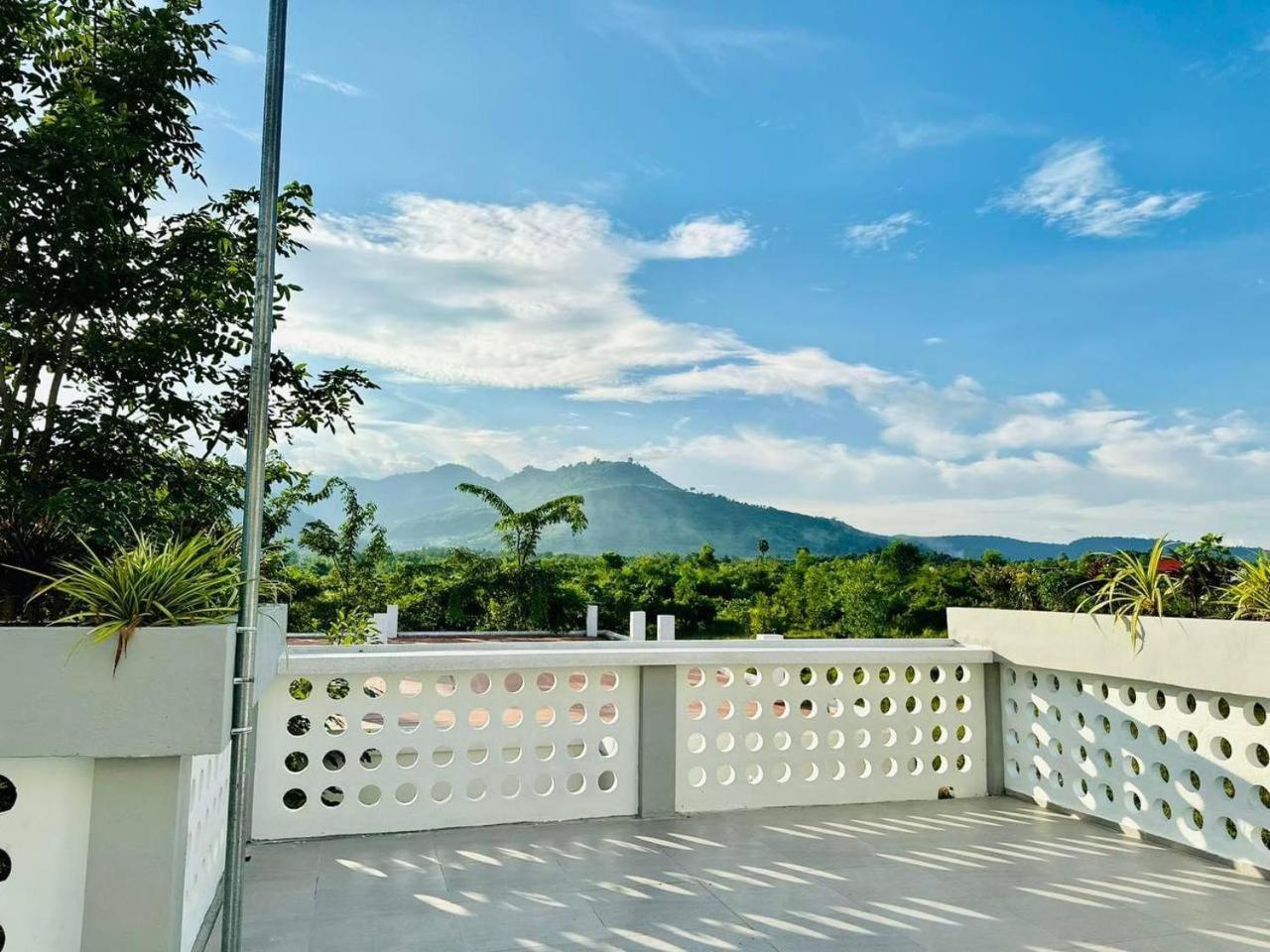 Raing Phnom Bungalow Kampot Exterior foto
